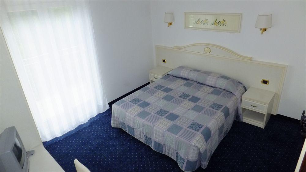Hotel Rosalpina Рива-дель-Гарда Екстер'єр фото