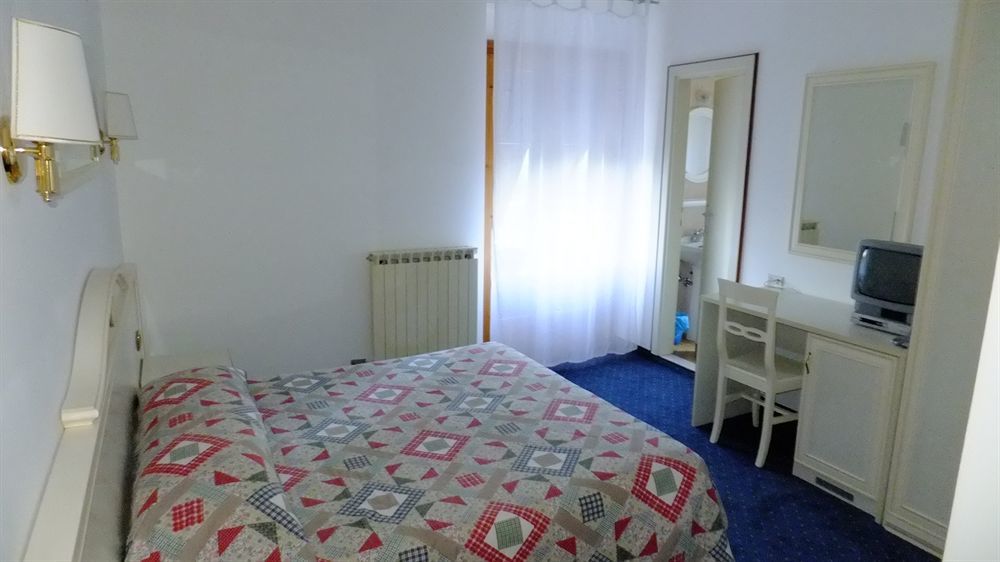Hotel Rosalpina Рива-дель-Гарда Екстер'єр фото